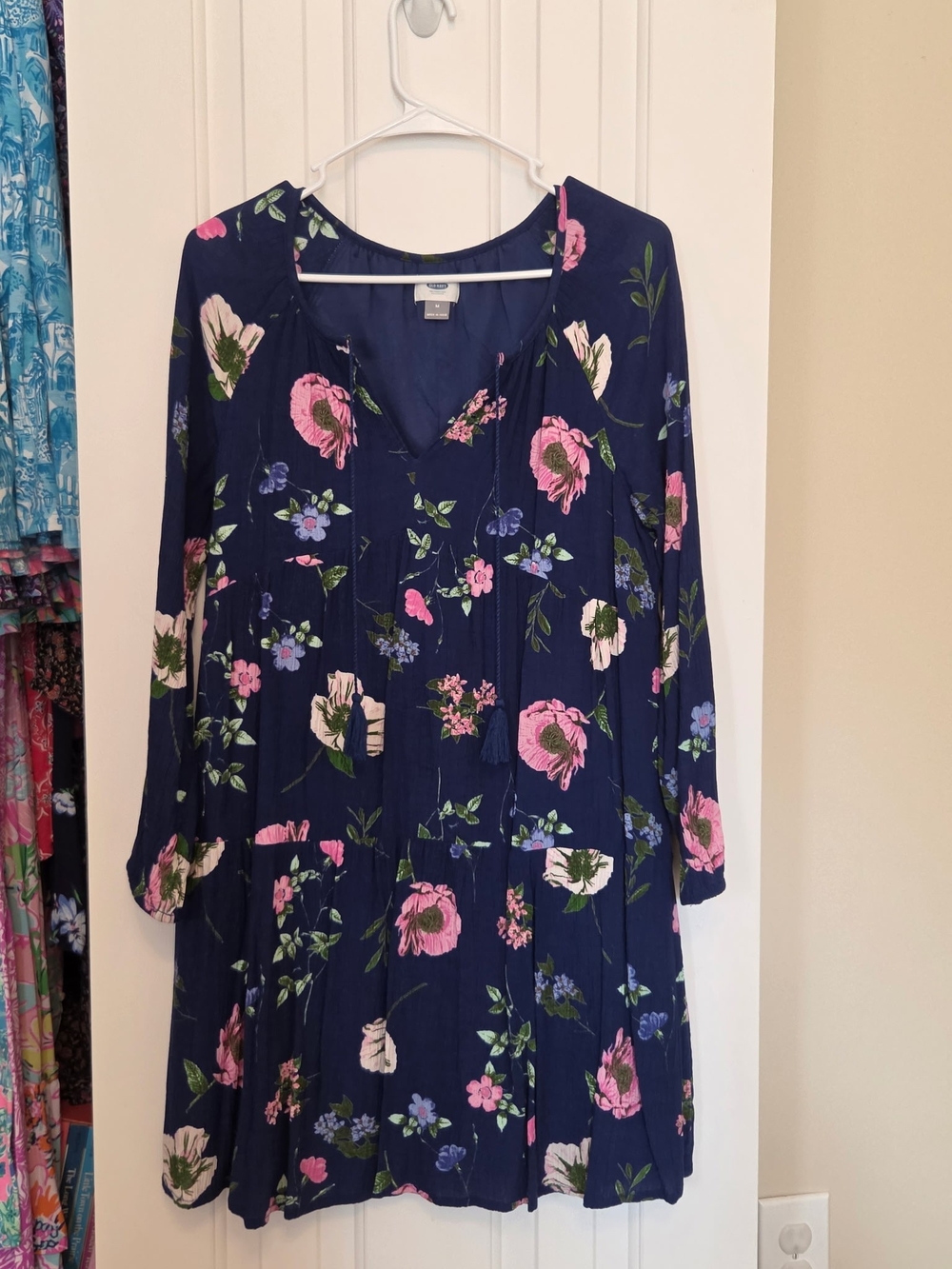 Old Navy Medium Long Sleeve Dress With Pink And White Blooms